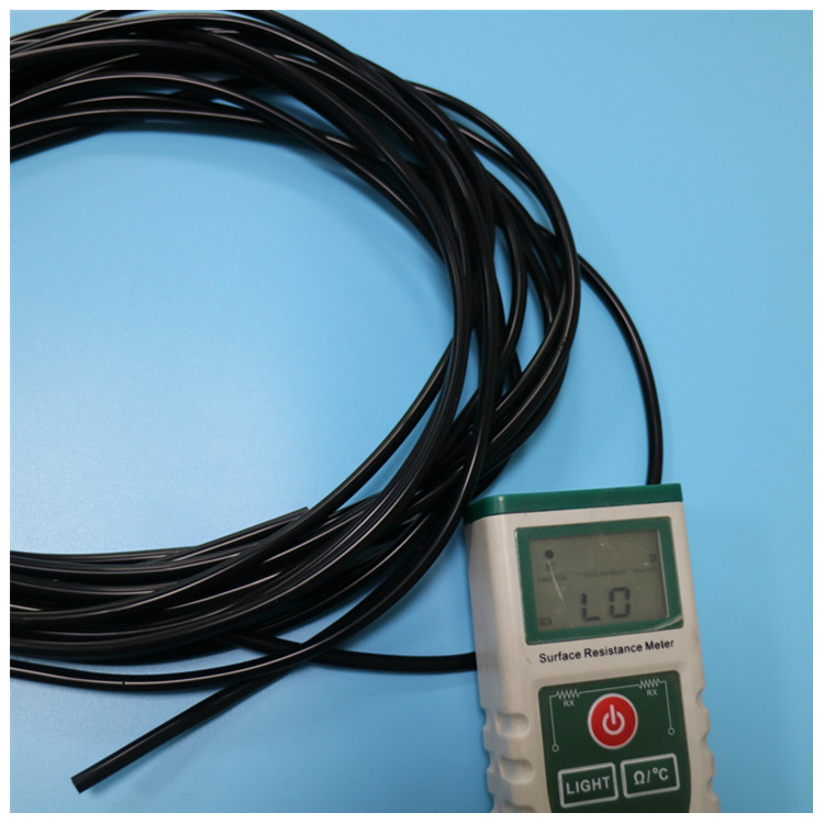 嶸牌抗靜電硅膠管：精準控制表面電阻，為溶劑輸送筑牢靜電安全防線